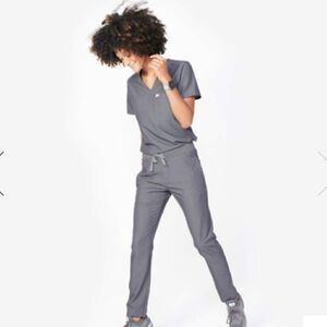 ‎Figs Graphite Technical Kauro scrub pants bottoms- XS Reg